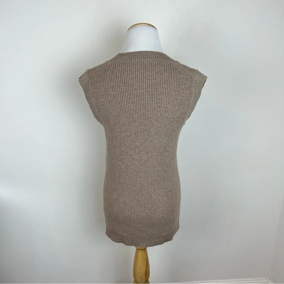 Aritizia Babaton Merino Wool Sweater Vest Tan Size XXS - Picture 2 of 5